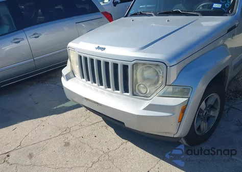 2008 Jeep Liberty Sport z USA, uszkodzony, nr VIN 1J8GN28KX8W188027